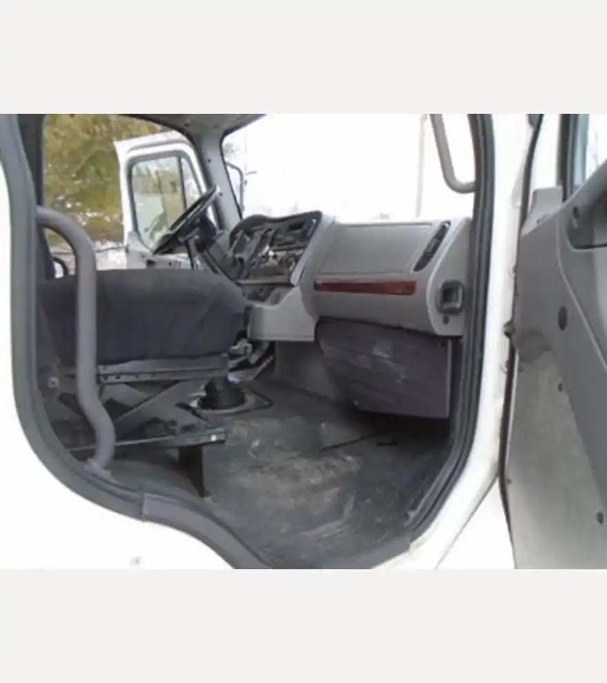 2014 Freightliner M2 ⛨⛨  106 EXPEDITER 🆎 Seller Financing - Freightliner Freight Trucks - freightliner-freight-trucks-m2-106-expediter-seller-financing-d99ee601-7.jpg