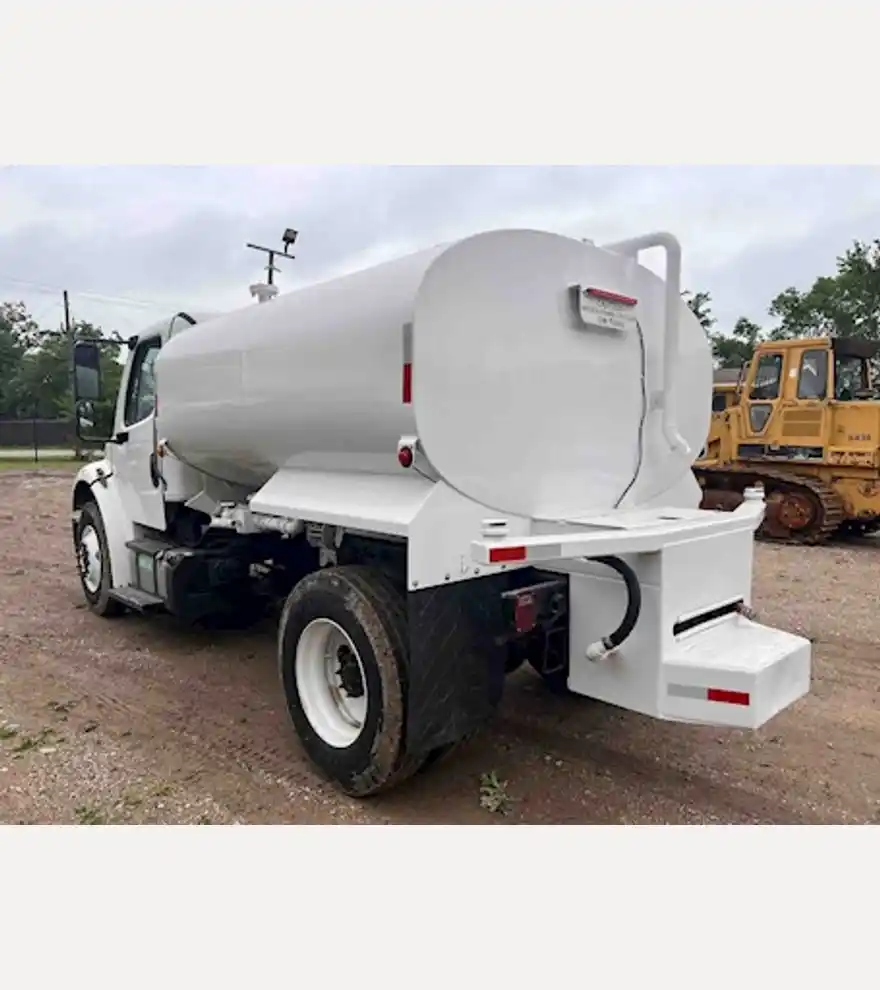 2017 Freightliner M2 106 - Freightliner Water Trucks - freightliner-water-trucks-m2-106-b3e44613-4.jpg