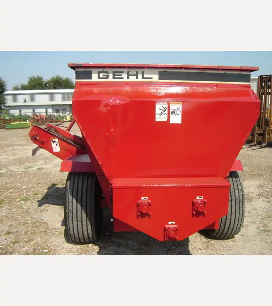  Gehl 7210 - Gehl Grinder Mixer - gehl-grinder-mixer-7210-f9716853-5.jpg