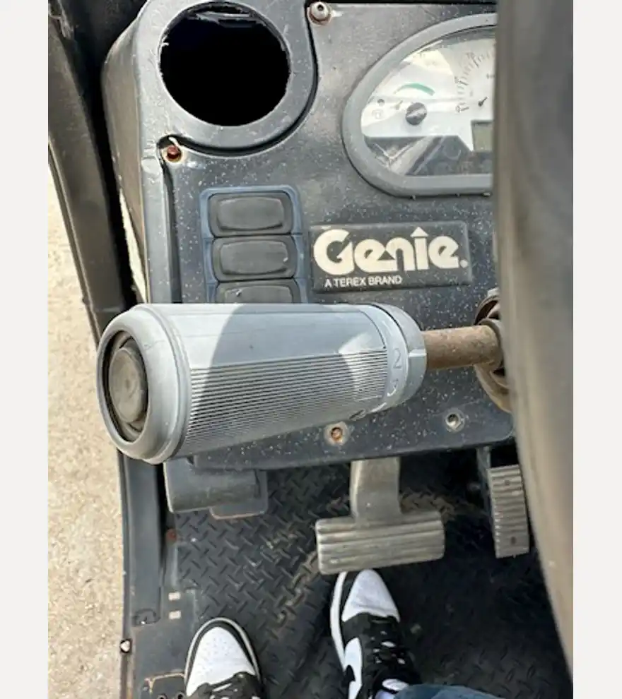 2014 Genie 1056 Telehandler Lift (4x4) - Genie Forklifts - genie-forklifts-1056-telehandler-lift-4x4-3fa96cea-8.jpg