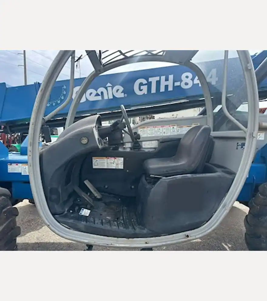 2010 Genie GTH 844 Telehandler Lift - Genie Forklifts - genie-forklifts-gth-844-telehandler-lift-ce322e23-4.jpg