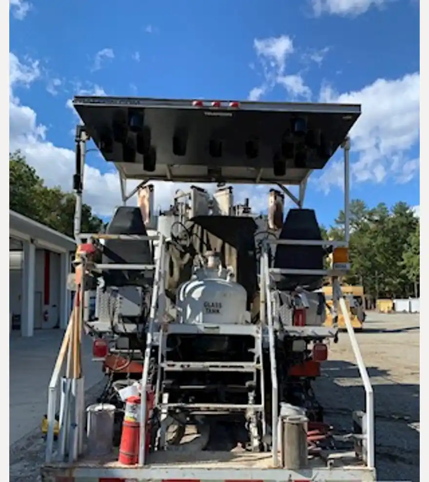 2000 GMC T8500 CDI 3 Kettle Thermo Truck - GMC Other Trucks & Trailers - gmc-other-trucks-trailers-t8500-cdi-3-kettle-thermo-truck-f6c9055d-5.jpg