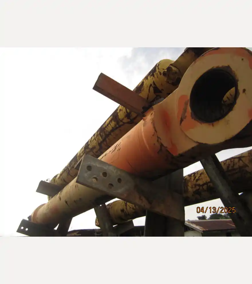  Hitachi Stick Cylinder 4682481, 4669228 - Hitachi Excavators - hitachi-excavators-stick-cylinder-4682481-4669228-62d8c32b-1.JPG