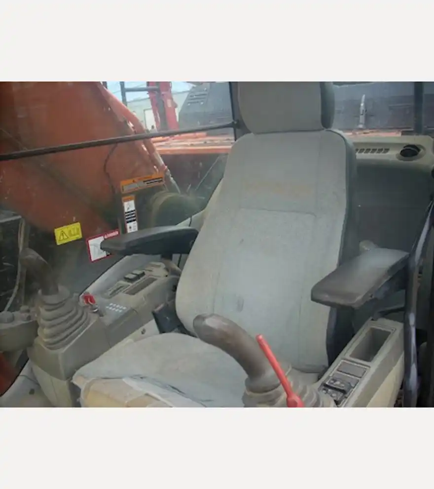 2015 Hitachi ZX380LC-6N - Hitachi Excavators - hitachi-excavators-zx380lc-6n-b66e6c7c-5.jpg