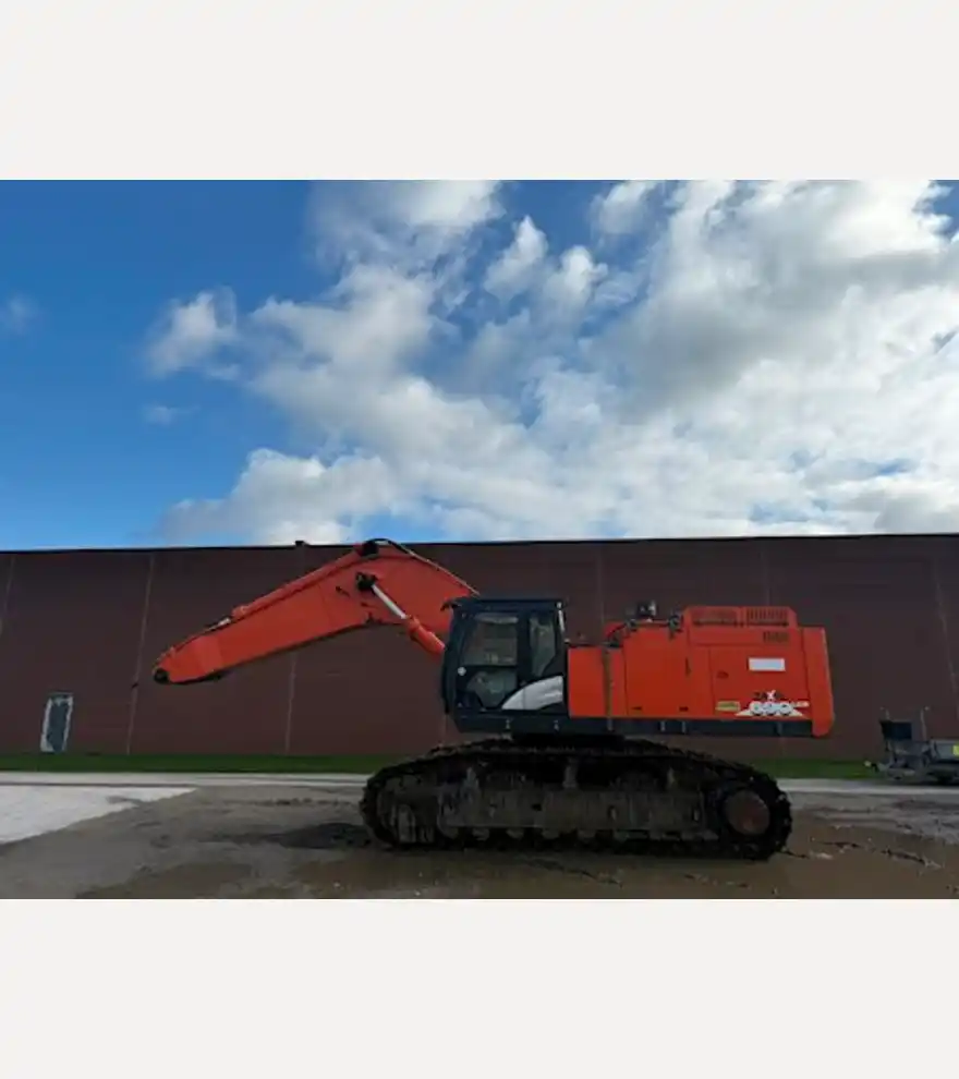 2017 Hitachi ZX690LCR-6 - Hitachi Excavators - hitachi-excavators-zx690lcr-6-108f7638-1.JPEG