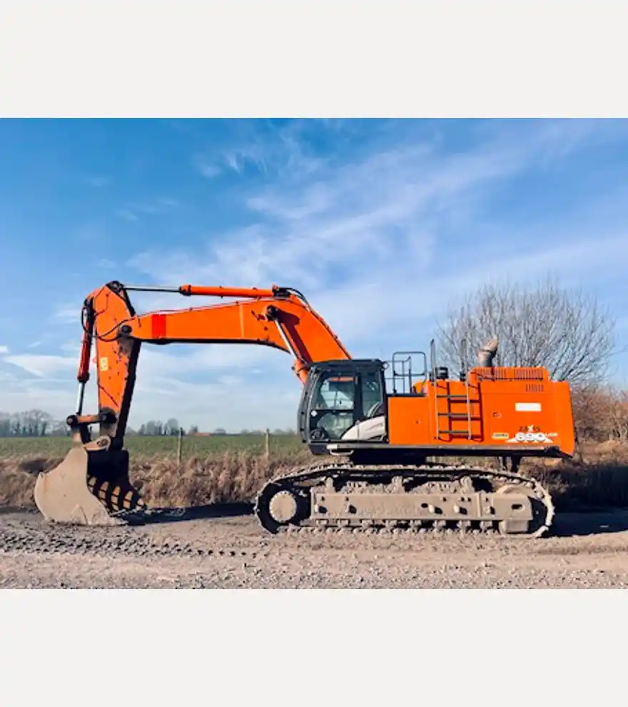 2017 Hitachi ZX690LCR-6 - Hitachi Excavators - hitachi-excavators-zx690lcr-6-108f7638-1.JPG