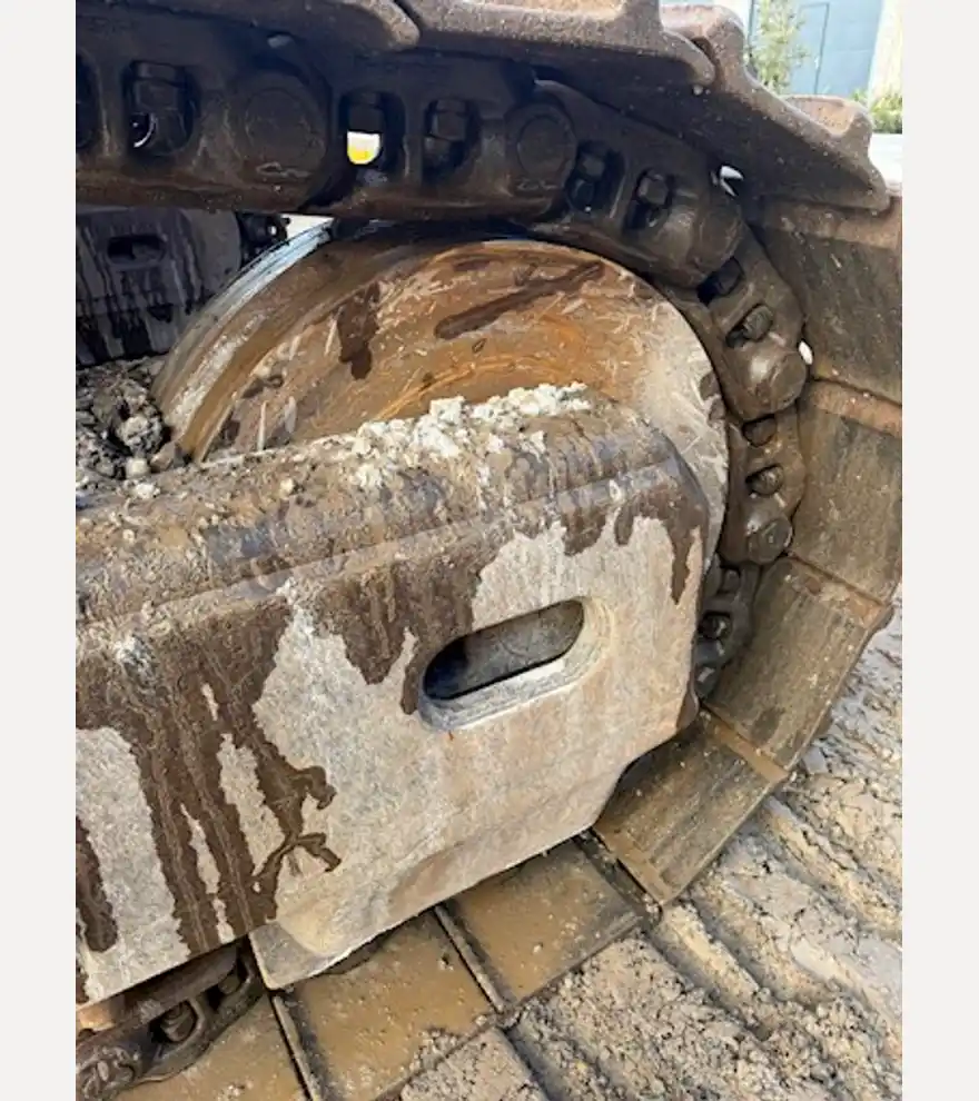 2017 Hitachi ZX690LCR-6 - Hitachi Excavators - hitachi-excavators-zx690lcr-6-108f7638-10.JPEG