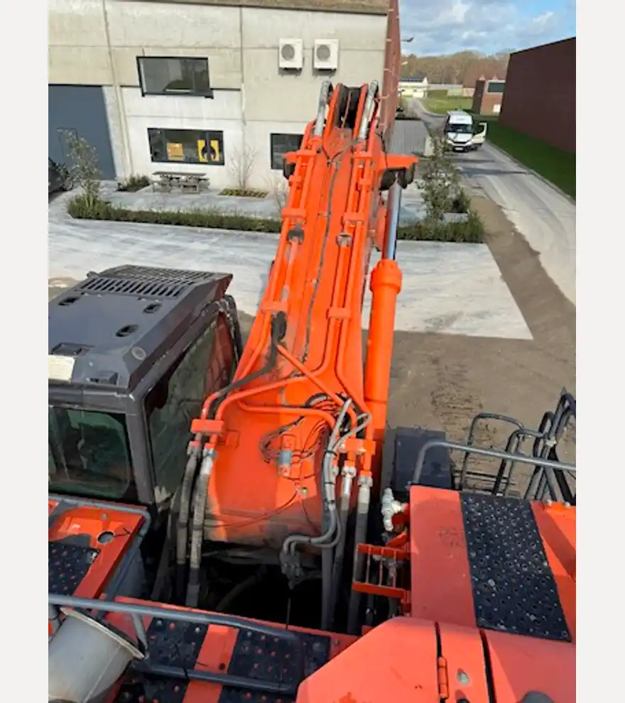 2017 Hitachi ZX690LCR-6 - Hitachi Excavators - hitachi-excavators-zx690lcr-6-108f7638-19.JPEG