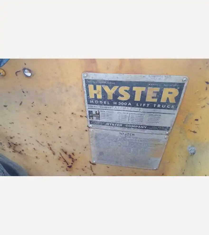  Hyster H300A Forklift - Hyster Forklifts - hyster-forklifts-h300a-forklift-7da41522-9.jpg