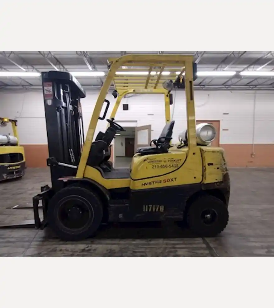 2017 Hyster H50XT - Hyster Forklifts - hyster-forklifts-h50xt-dd43108b-1.jpg
