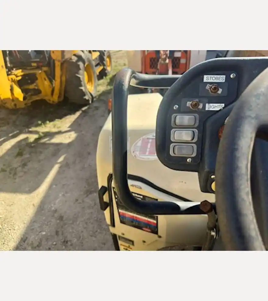 2006 Ingersoll-Rand DD28 Double Drum Roller - Ingersoll-Rand Compactors - ingersoll-rand-compactors-dd28-double-drum-roller-18fdcdc7-6.jpeg