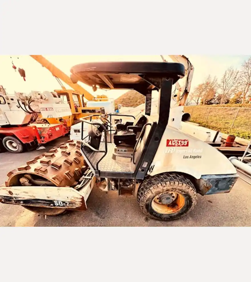 2003 Ingersoll-Rand SD-77DX - Ingersoll-Rand Compactors - ingersoll-rand-compactors-sd-77dx-ef2cd9e7-5.jpg