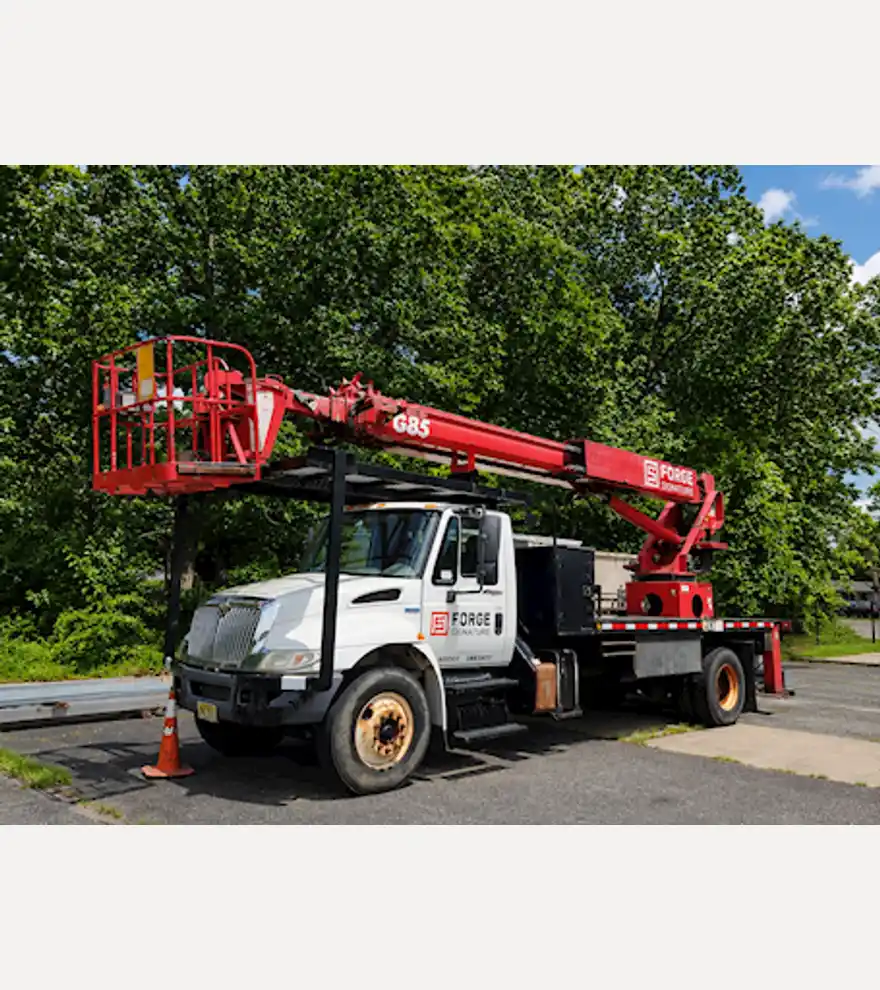 2008 International 4300 - International Boom Trucks - international-boom-trucks-4300-ec461513-2.png