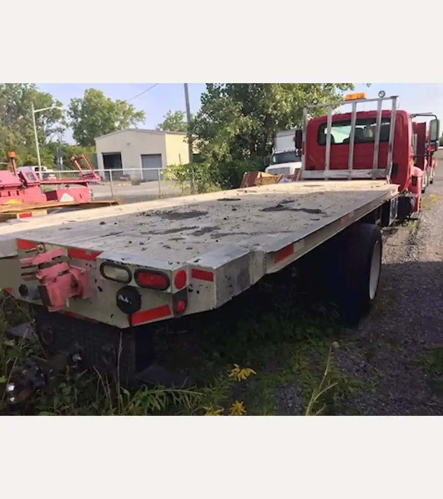 2006 International 4300 Flatbed - International Cab Chassis Trucks - international-cab-chassis-trucks-4300-flatbed-0bf3c15b-3.jpg