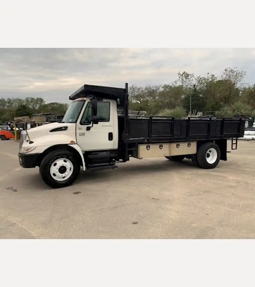 2006 International 4300 - International Dump Trucks - international-dump-trucks-4300-bfaaff5f-7.jpg