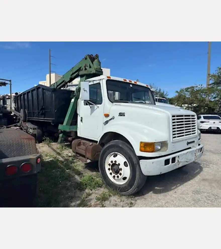 2000 International 4700 Grapple Truck - International Dump Trucks - international-dump-trucks-4700-grapple-truck-1fe27820-1.jpeg