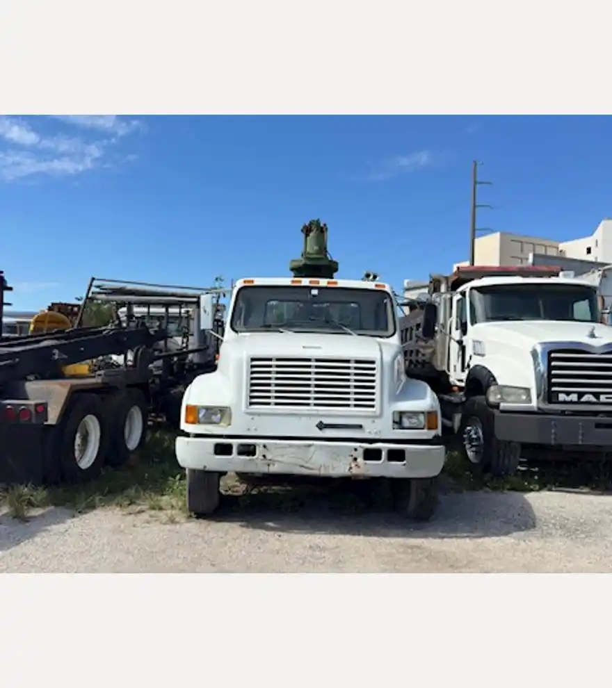 2000 International 4700 Grapple Truck - International Dump Trucks - international-dump-trucks-4700-grapple-truck-1fe27820-6.jpeg