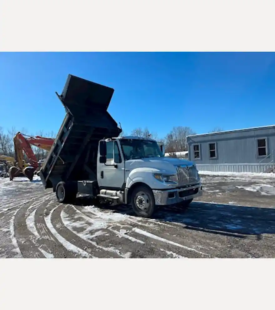 2014 International Terrastar - International Dump Trucks - international-dump-trucks-terrastar-bd9ea6c6-2.jpg