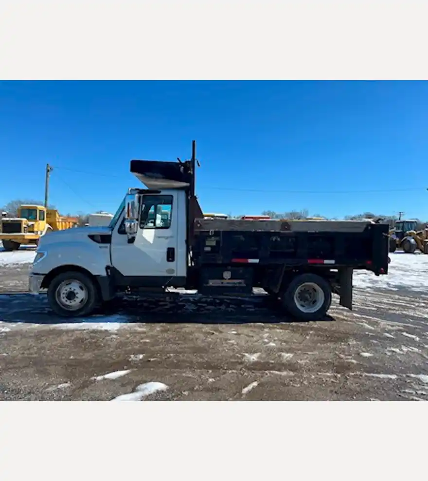 2014 International Terrastar - International Dump Trucks - international-dump-trucks-terrastar-bd9ea6c6-3.jpg