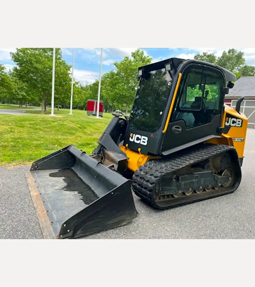 2018 JCB 300T - JCB Skid Steers - jcb-skid-steers-300t-d63a9c76-1.jpg