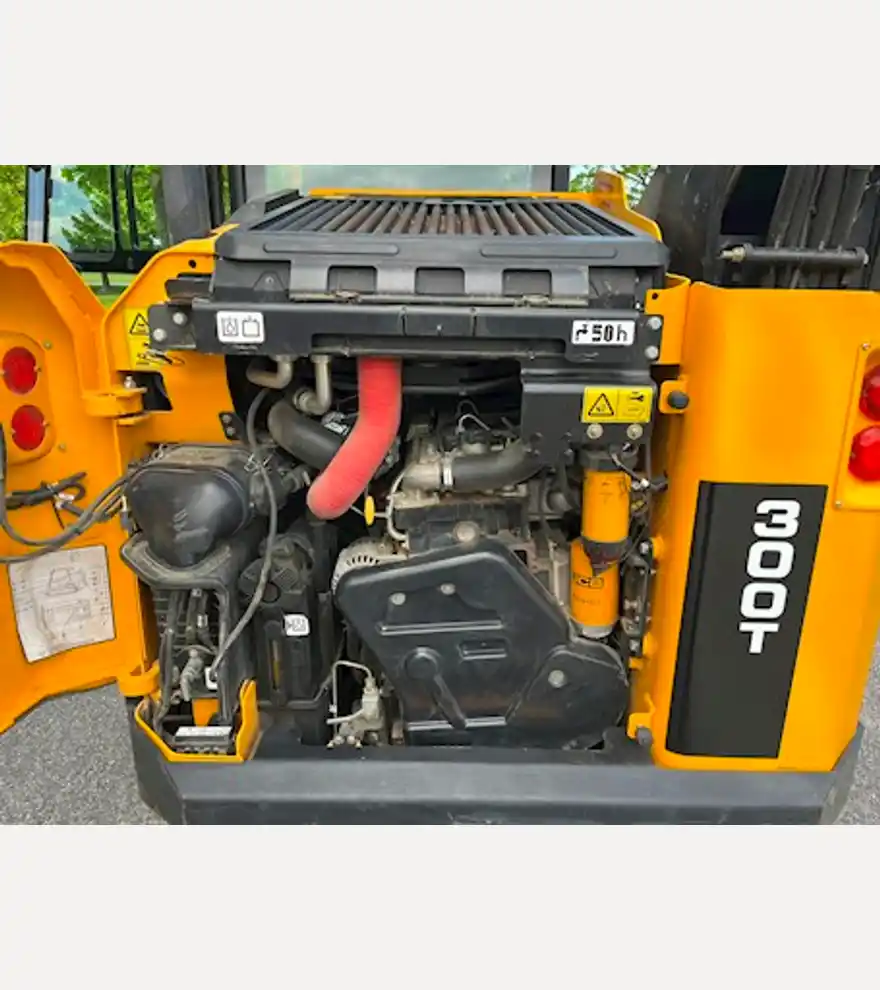 2018 JCB 300T - JCB Skid Steers - jcb-skid-steers-300t-d63a9c76-6.jpg