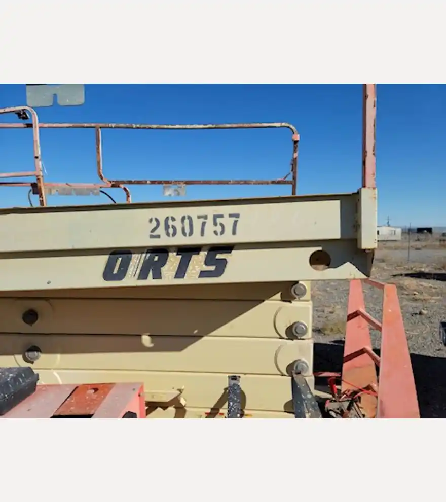 2001 JLG 40-RTS - JLG Other Lifts & Handlers - jlg-other-lifts-handlers-40-rts-682d7d8e-3.jpg