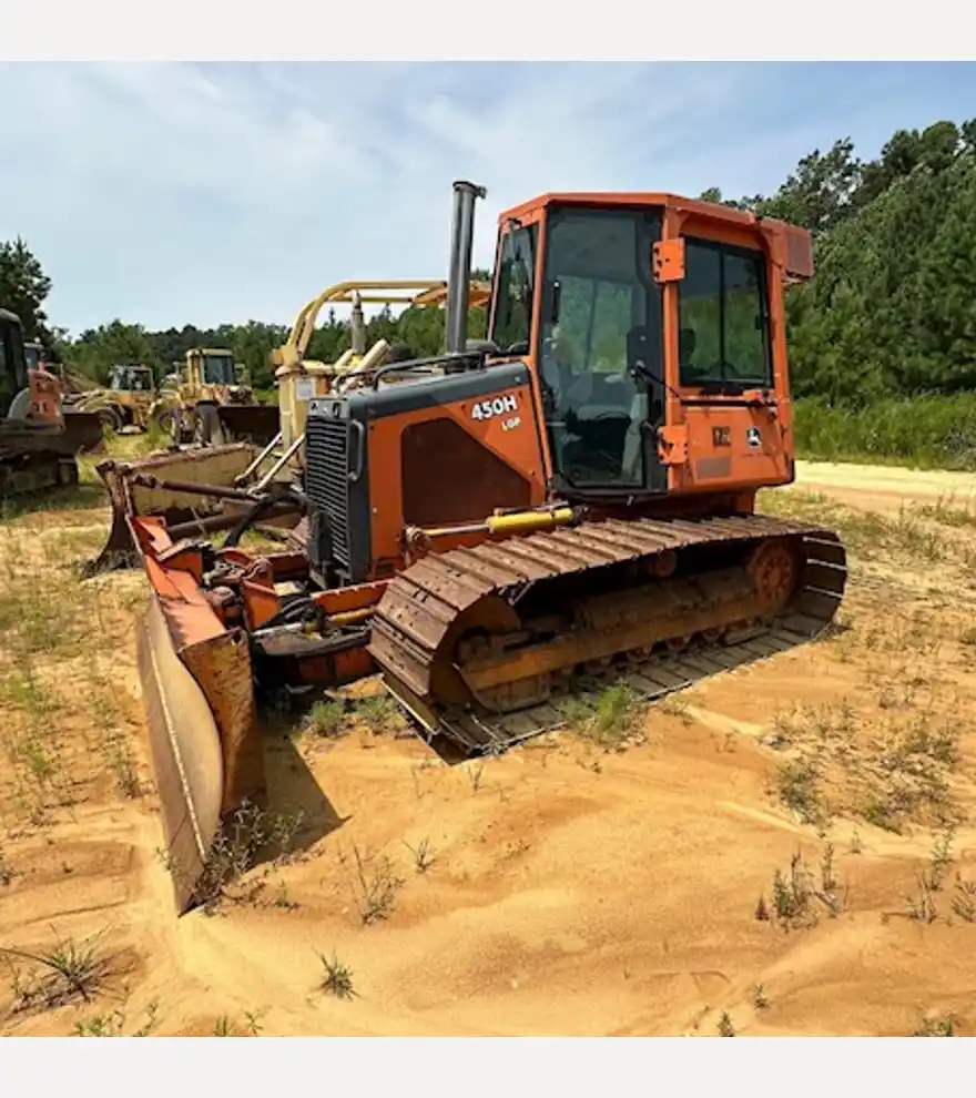 2004 John Deere 450H LGP Dozer - John Deere Bulldozers - john-deere-bulldozers-450h-lgp-dozer-fe38689b-1.jpg