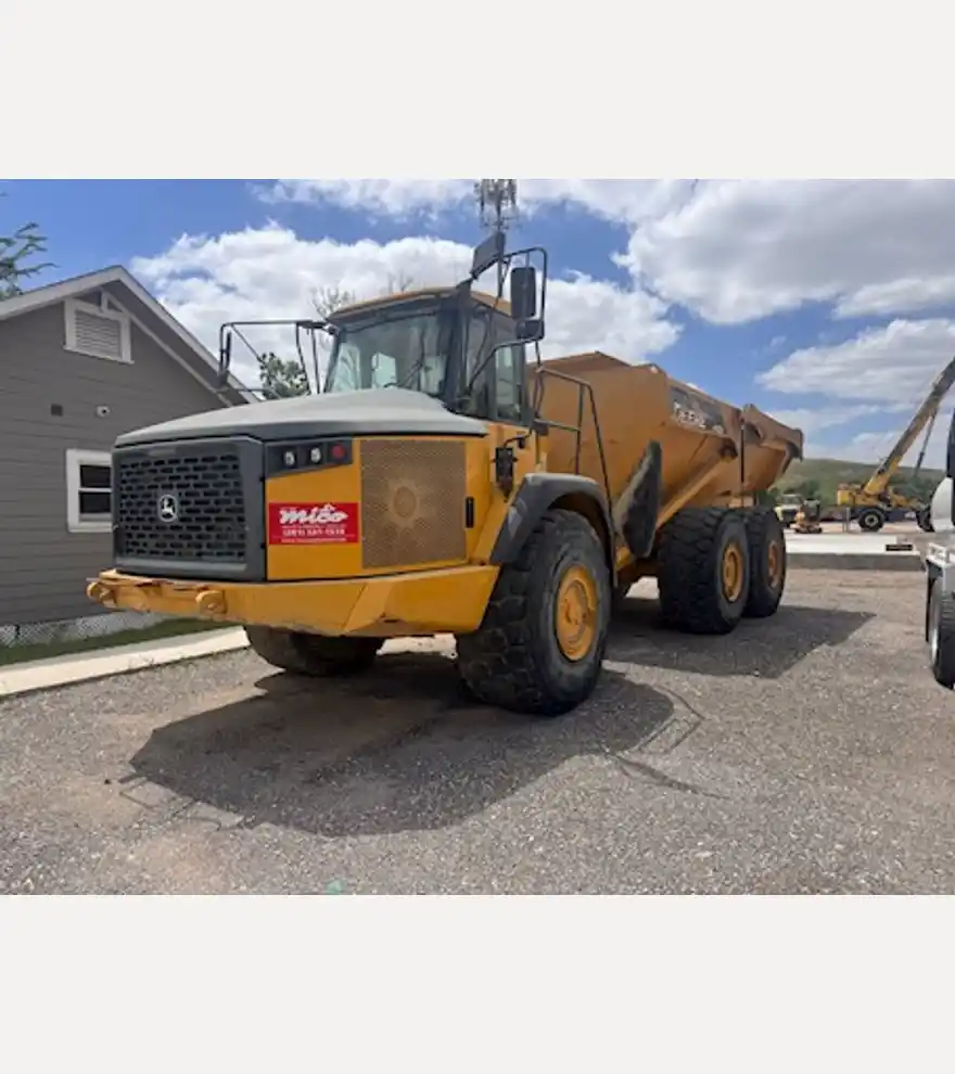 2014 John Deere 410E - John Deere Dump Trucks - john-deere-dump-trucks-410e-41d3a5bd-2.jpeg