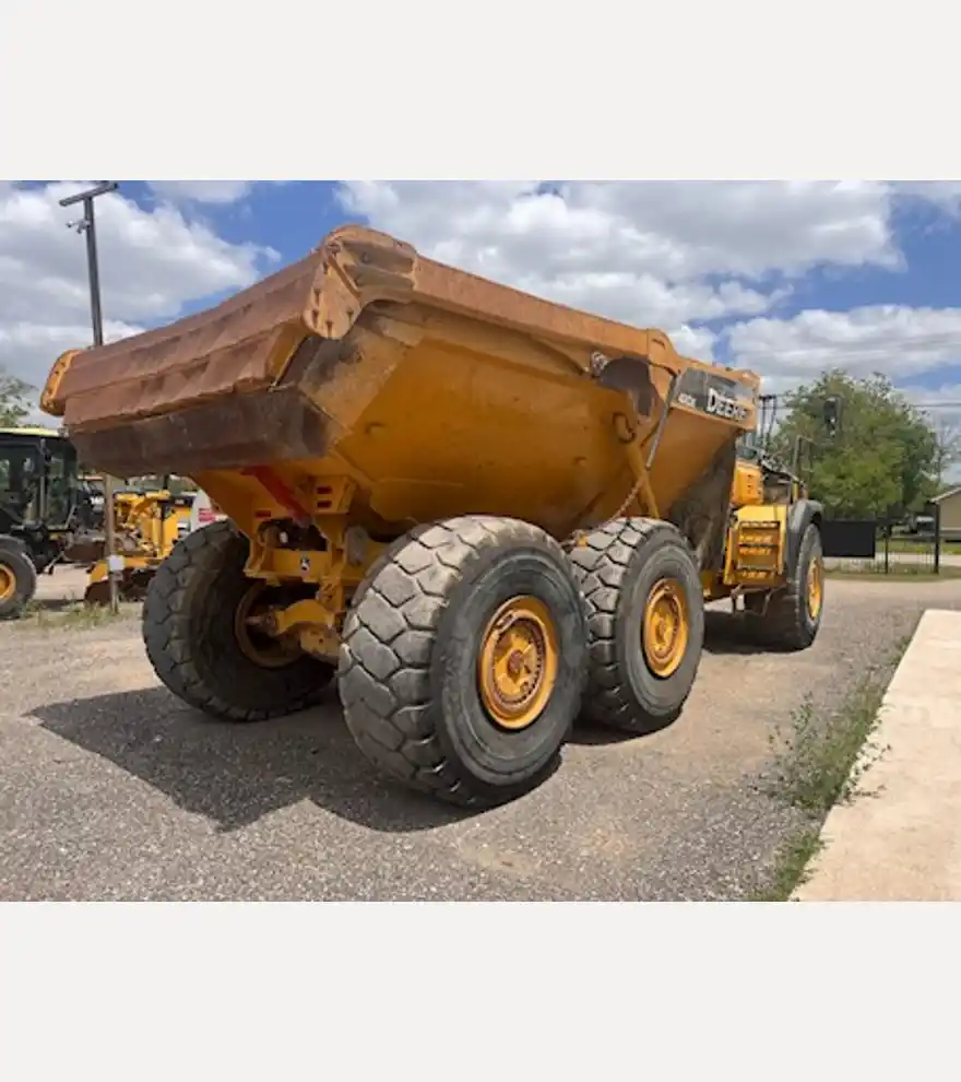 2014 John Deere 410E - John Deere Dump Trucks - john-deere-dump-trucks-410e-41d3a5bd-6.jpeg
