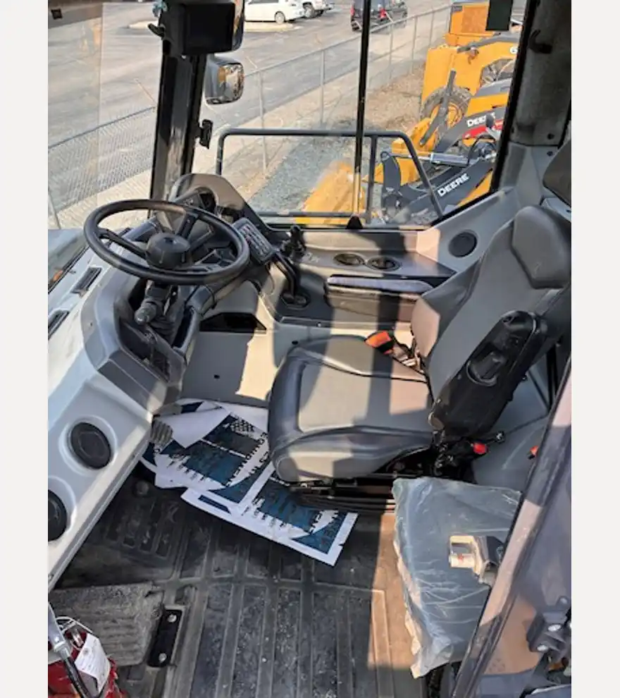 2022 John Deere 410E-II - John Deere Dump Trucks - john-deere-dump-trucks-410e-ii-8beade21-1.jpeg