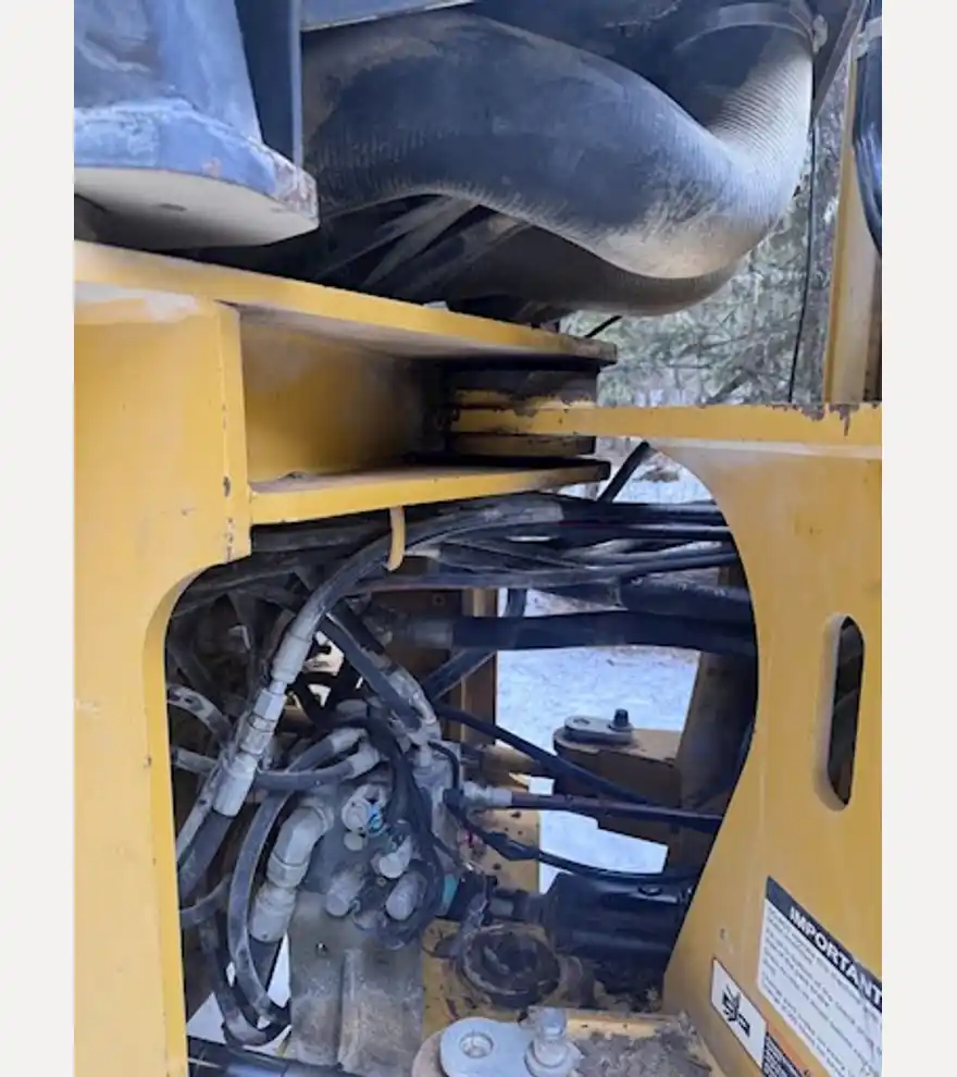 2012 John Deere 644K - John Deere Loaders - john-deere-loaders-644k-b414a5b6-6.jpg