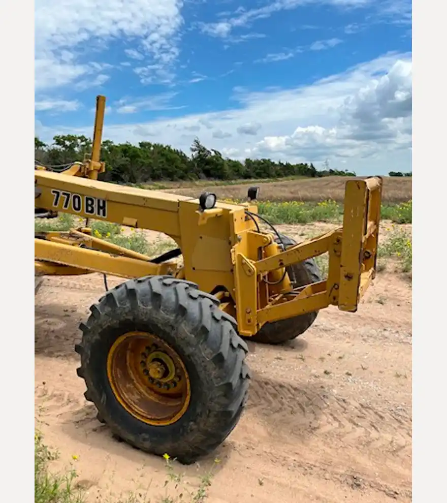 1995 John Deere 770BH Motor Grader - John Deere Motor Grader - john-deere-motor-grader-770bh-motor-grader-3d946108-3.jpg