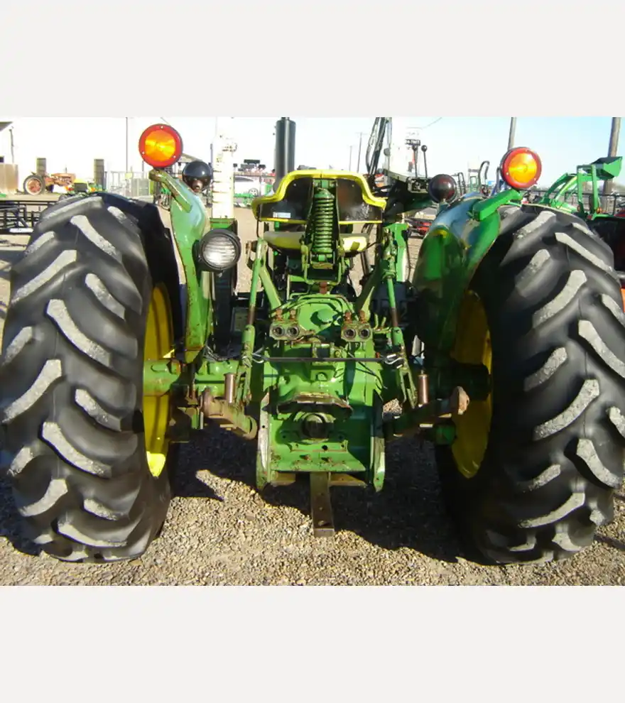  John Deere 2440 - John Deere Tractors - john-deere-tractors-2440-3c3c293b-3.JPG