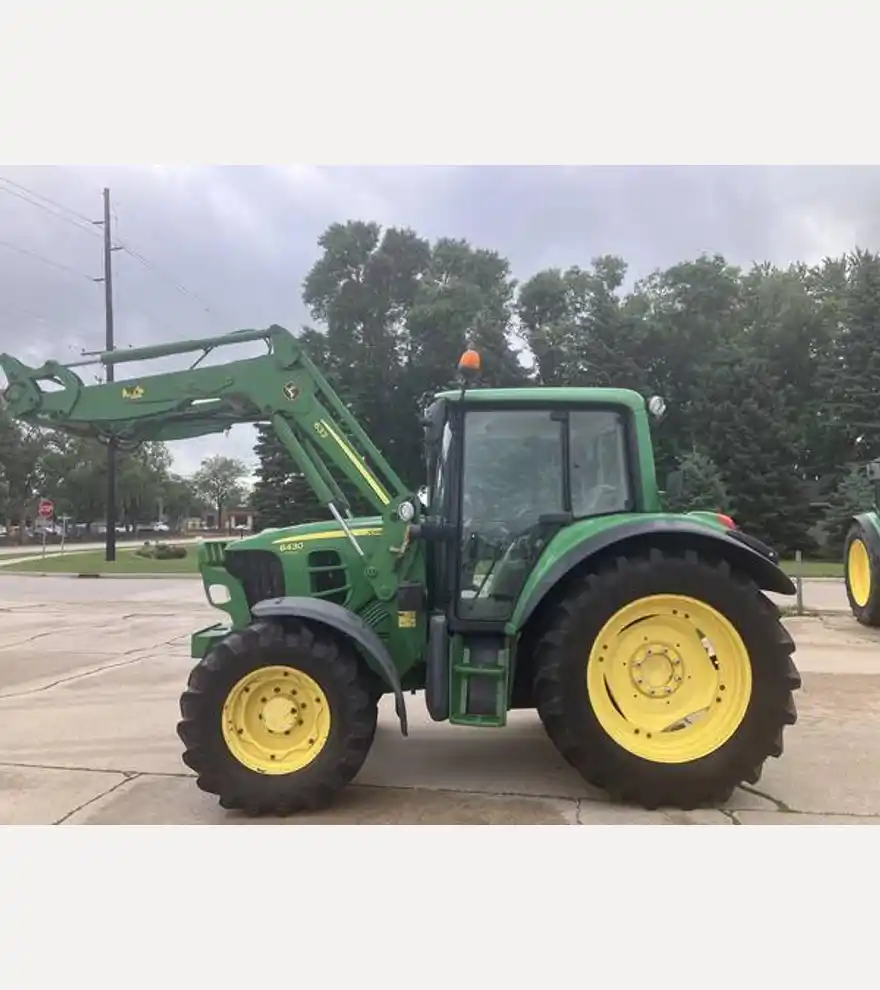 2011 John Deere 6430 - John Deere Tractors - john-deere-tractors-6430-507cf226-2.jpg