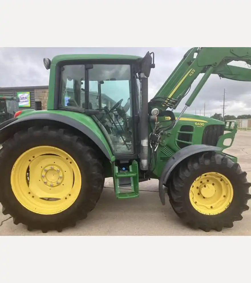 2011 John Deere 6430 - John Deere Tractors - john-deere-tractors-6430-a12e427b-1.jpg