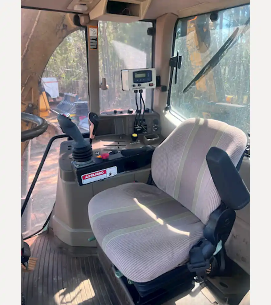 2010 John Deere 7130 - John Deere Tractors - john-deere-tractors-7130-315d7ba7-7.JPG