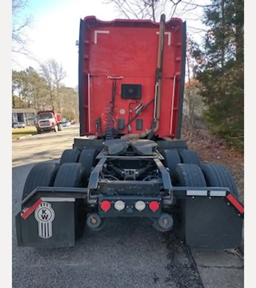 2016 Kenworth T680 - Kenworth Cab Chassis Trucks - kenworth-cab-chassis-trucks-t680-36b8861a-5.jpg