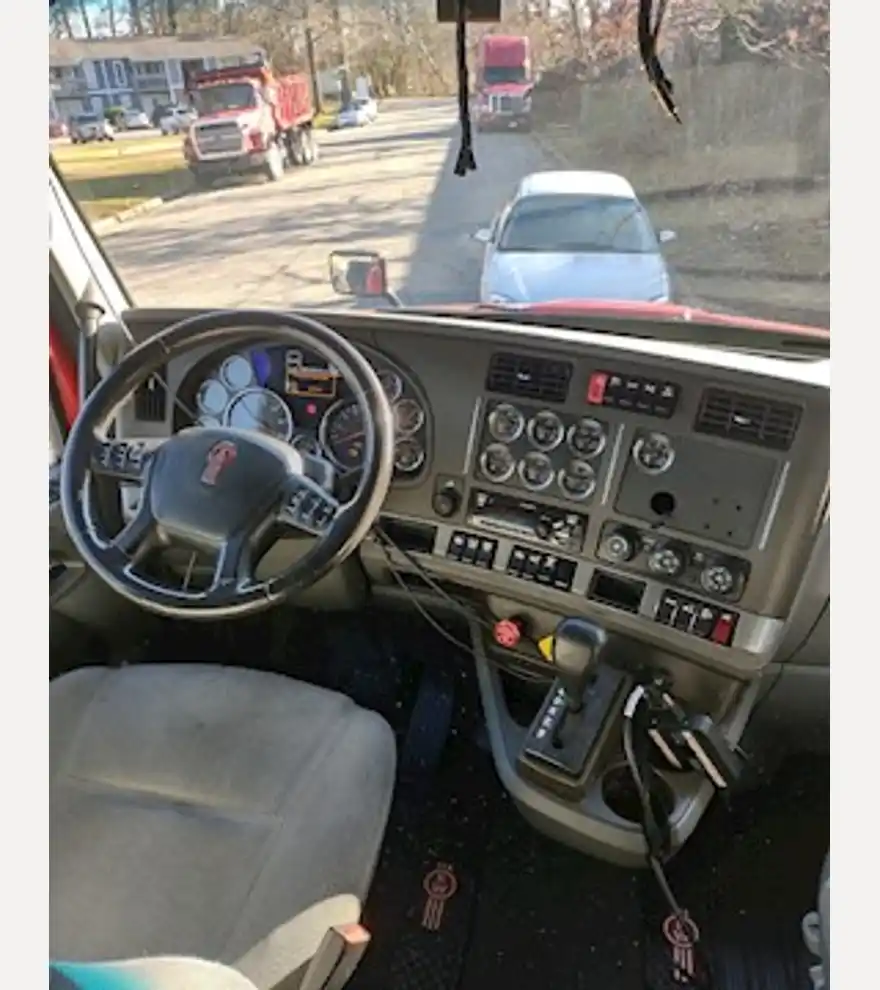 2016 Kenworth T680 - Kenworth Cab Chassis Trucks - kenworth-cab-chassis-trucks-t680-36b8861a-7.jpg