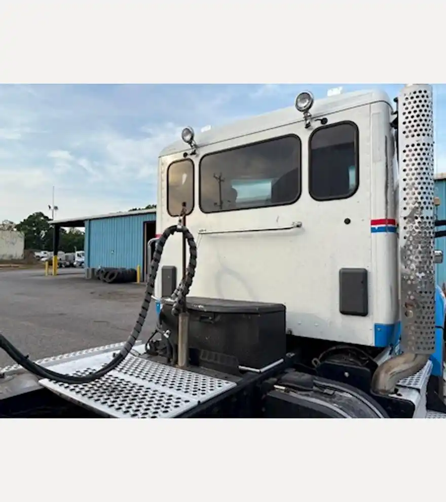 2017 Kenworth T880 Road Tractor - Kenworth Other Trucks & Trailers - kenworth-other-trucks-trailers-t880-road-tractor-8bd21799-3.jpeg
