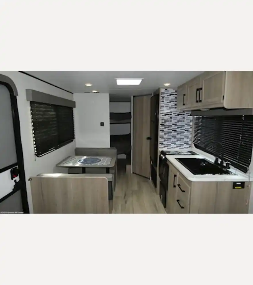 2025 Keystone Coleman - Keystone Trailers - keystone-trailers-coleman-4c497d1c-1.jpg