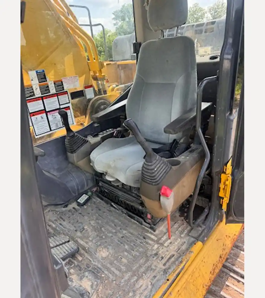 2012 Komatsu PC360LC-10 - Komatsu Excavators - komatsu-excavators-pc360lc-10-271929e8-13.jpeg