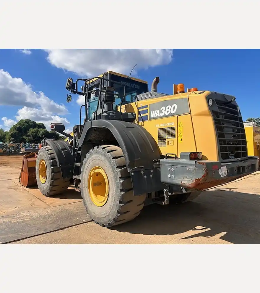 2017 Komatsu WA380-8 - Komatsu Loaders - komatsu-loaders-wa380-8-94e4b109-11.jpg