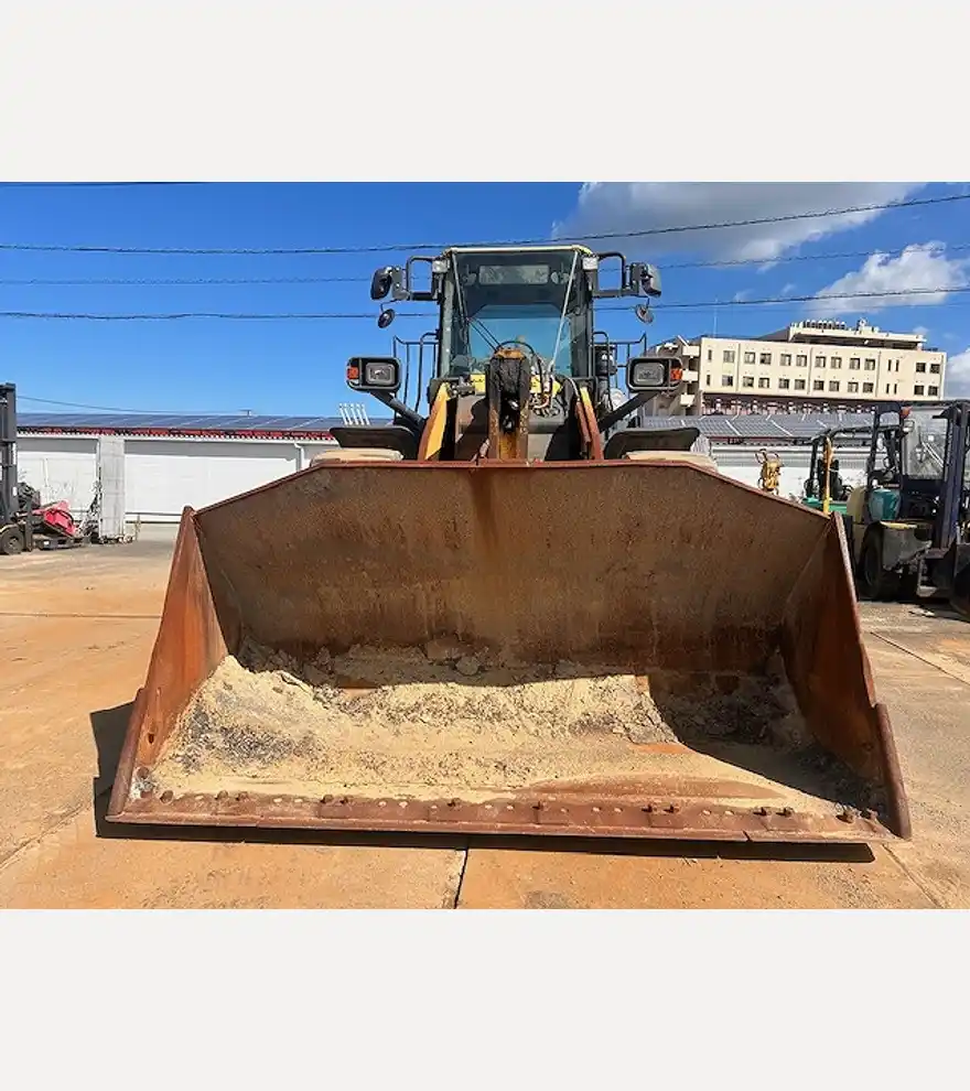 2017 Komatsu WA380-8 - Komatsu Loaders - komatsu-loaders-wa380-8-94e4b109-5.jpg
