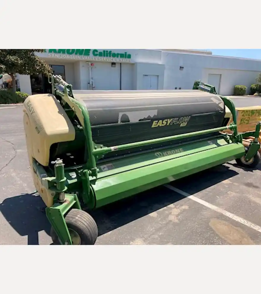 2015 Krone EasyFlow 380 (700-1100) - Krone Hay & Forage - krone-hay-forage-easyflow-380-700-1100-4c665c06-4.JPG