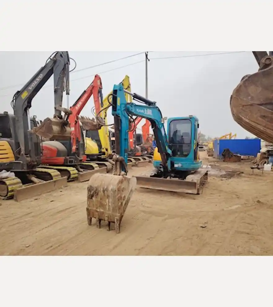  Kubota 155-3 - Kubota Excavators - kubota-excavators-155-3-242e4e7f-1.jpg