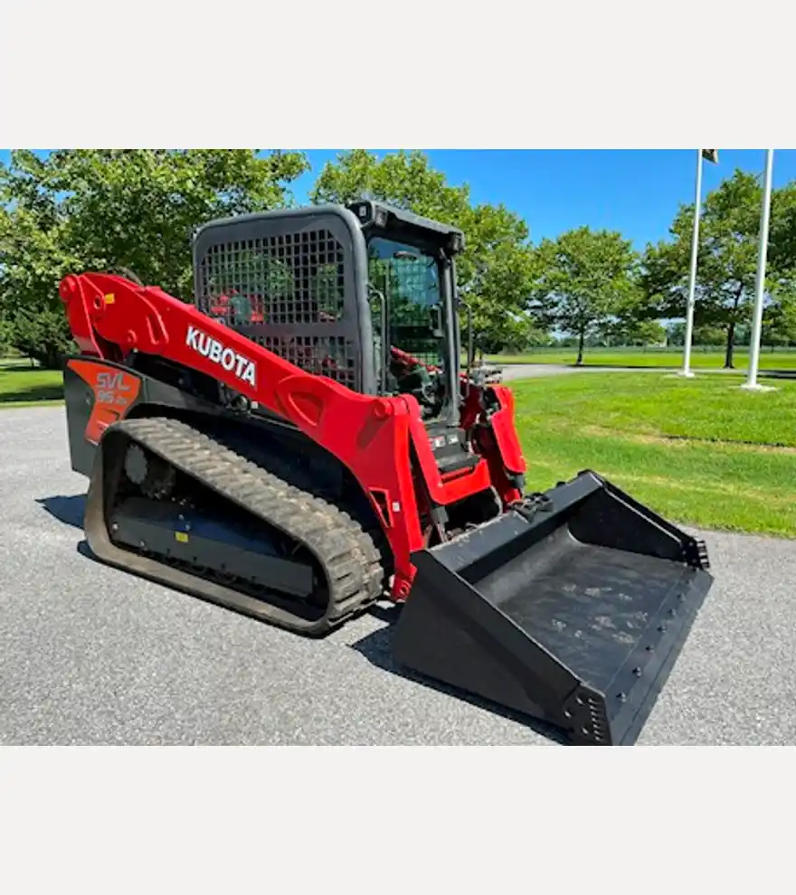2017 Kubota SVL95-2 - Kubota Loaders - kubota-loaders-svl95-2-608705bc-1.jpg