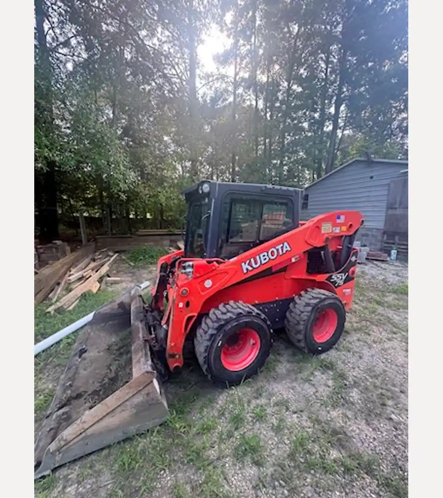 2019 Kubota SSV 75 Skid Steer - Kubota Skid Steers - kubota-skid-steers-ssv-75-skid-steer-ba5d67eb-1.JPEG