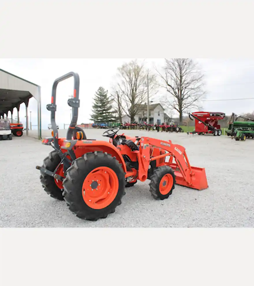  Kubota L2501 - Kubota Tractors - kubota-tractors-l2501-37805757-1.png