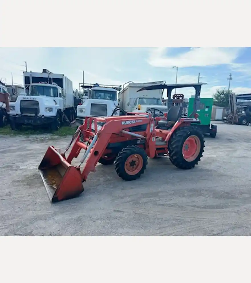 2012 Kubota L3010 Tractor with Loader Backhoe - Kubota Tractors - kubota-tractors-l3010-tractor-with-loader-backhoe-25907ba0-5.jpg