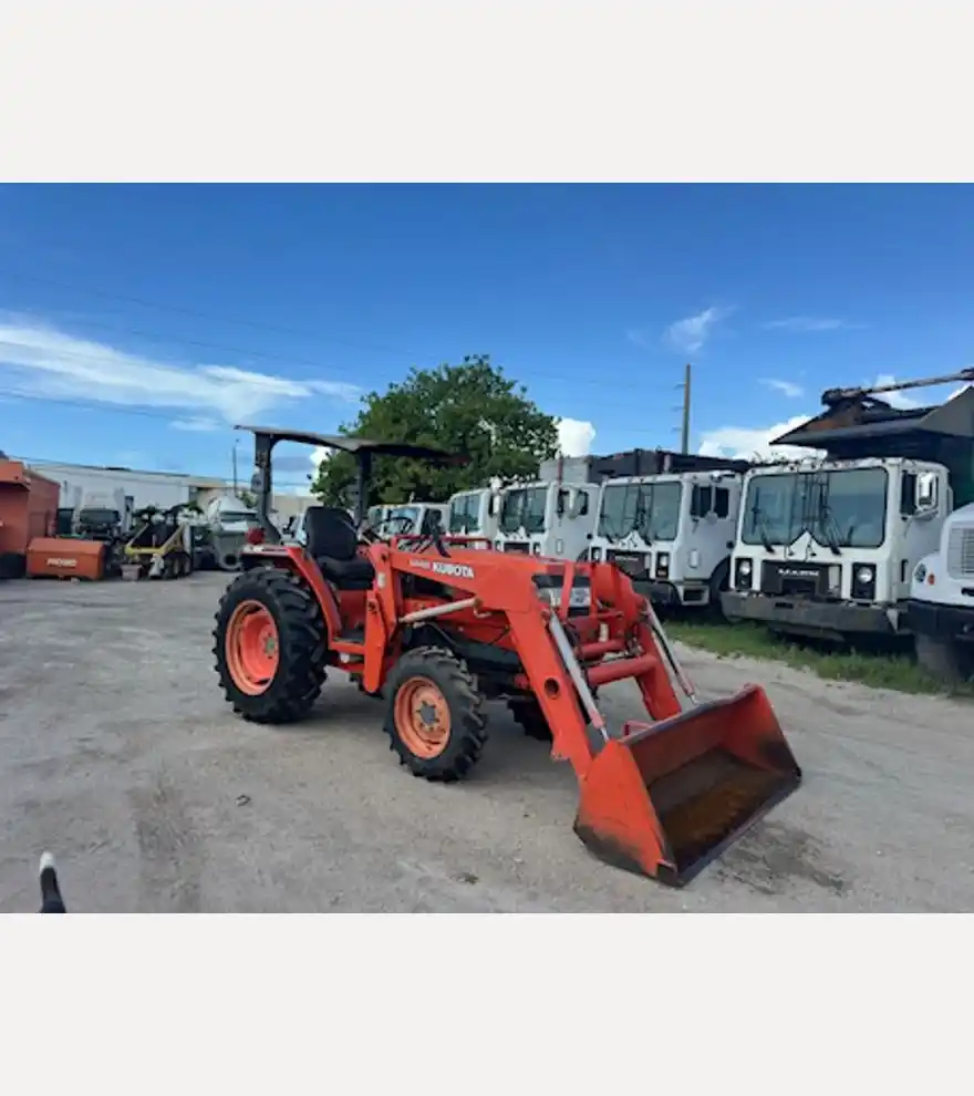 2012 Kubota L3010 Tractor with Loader Backhoe - Kubota Tractors - kubota-tractors-l3010-tractor-with-loader-backhoe-25907ba0-7.jpg